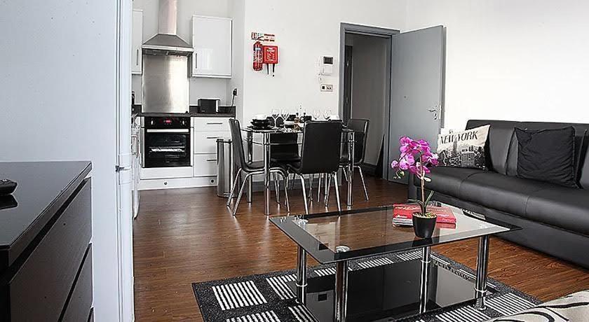Lewis Apartment 1 Northern Quarter Sleeps Upto 4 マンチェスター エクステリア 写真